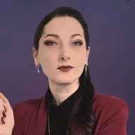 Tess Lynch: Founder & Principal Attorney of Clause & Affect PLLC