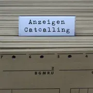 Sollte Catcalling strafbar sein?