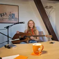 #108 // Laura Nahr: Singer-Songwriterin aus Magdeburg