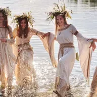 In Praise of the Goddess --  Summer Goddesses