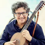 Miércoles de buena guitarra Nº 891 - Rafael Bonavita en guitarra barroca - 7 de mayo de 2025
