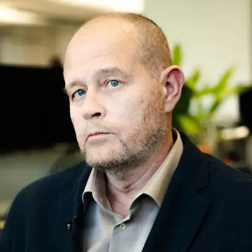 Юрый Дракахруст. Самазнішчэнне: чаму ў асяродку дэмсіл пачалася вайна “не ў той бок”