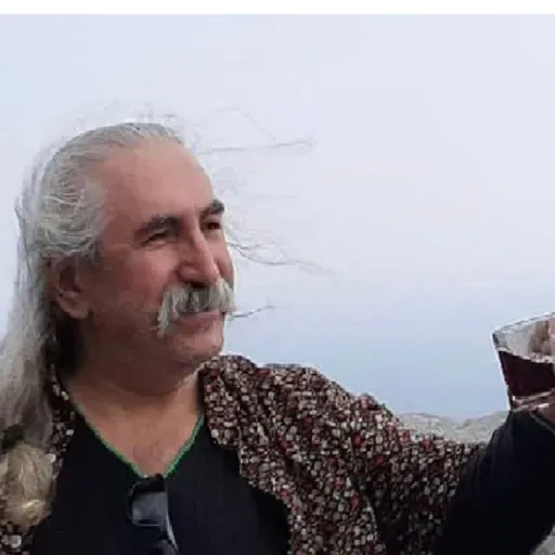 ڕەشۆ زەردەشت