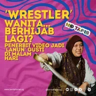 ‘Wrestler’ wanita…berhijab lagi? Penerbit video jadi ‘lanun’ gusti di malam hari