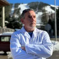 CARRERAS DE MONTAÑA Y LESIONES NIEVE: 9 LECCIONES DEL ESQUI. Con el Dr. Sergio Aguirre  y Mayayo